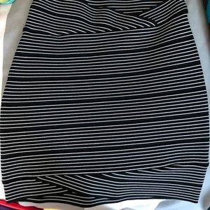 BCBGMAXAZRIA MINI SKIRT